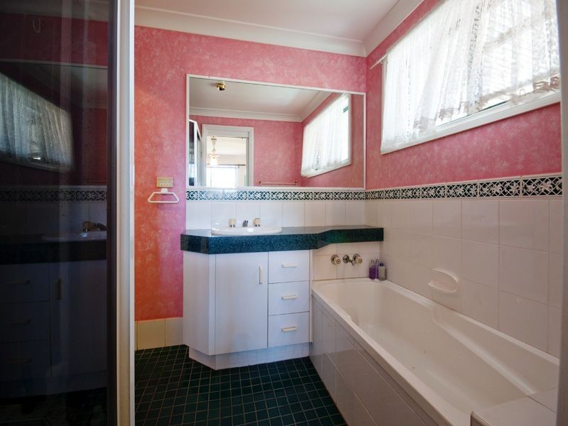 8 Misfeld Close, Gracemere QLD 4702