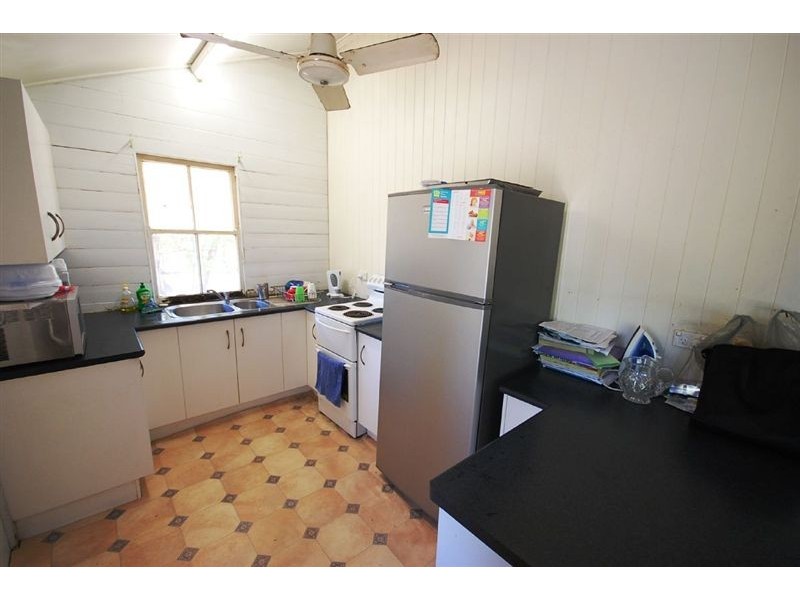 28 Macaree Street, Berserker QLD 4701