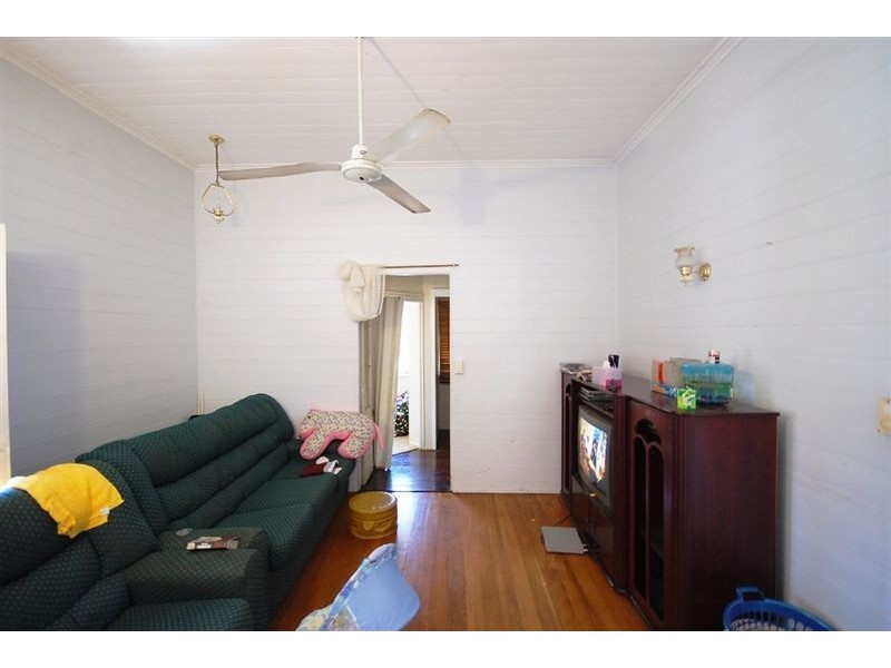 28 Macaree Street, Berserker QLD 4701