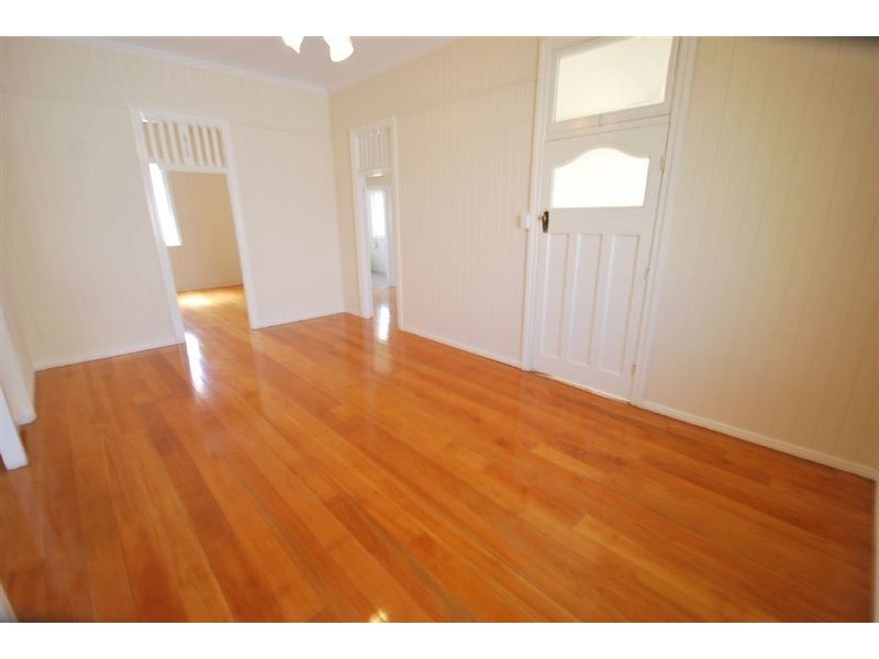 9 Penlington Street, The Range QLD 4700