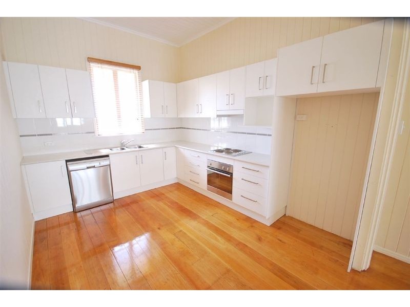 9 Penlington Street, The Range QLD 4700
