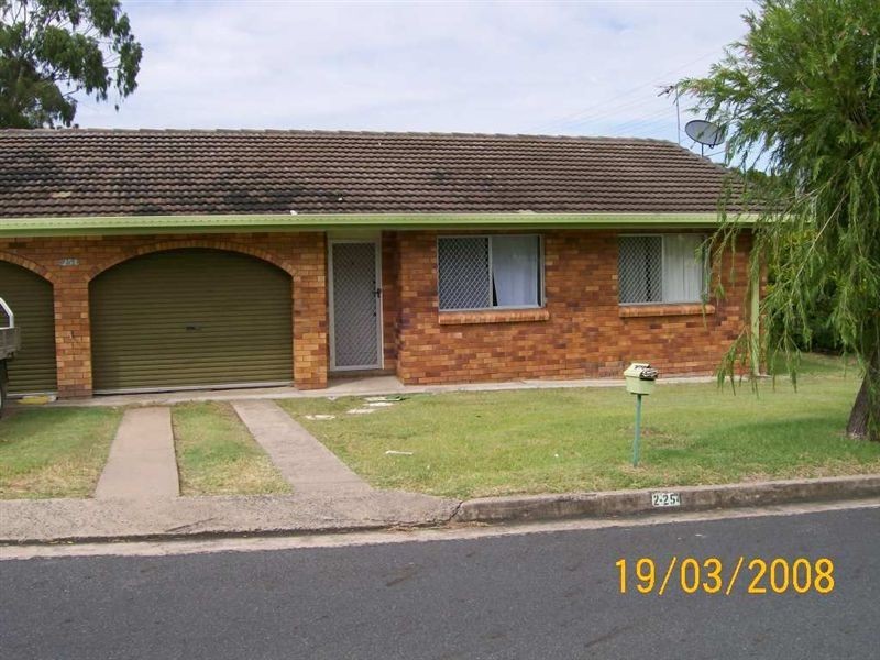 2254 McCabe Avenue, Rockhampton City QLD 4700