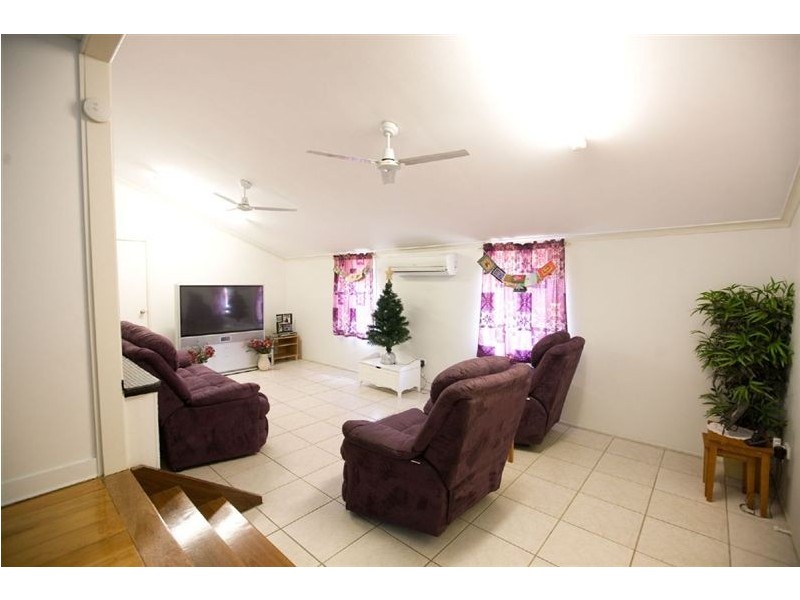 62 Park Street, Park Avenue QLD 4701