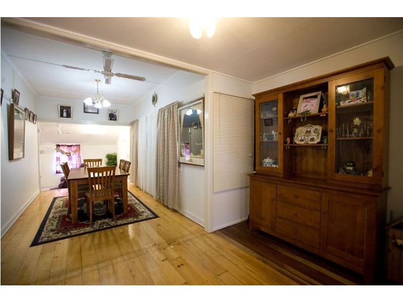 62 Park Street, Park Avenue QLD 4701