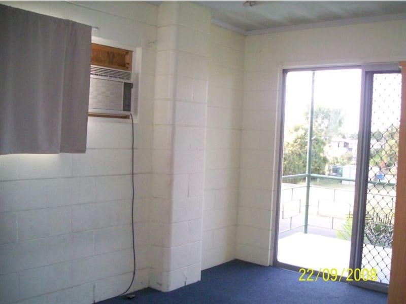 2/266 Coker Street, Berserker QLD 4701