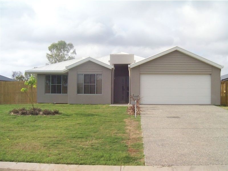33 Maree Crescent, Gracemere QLD 4702