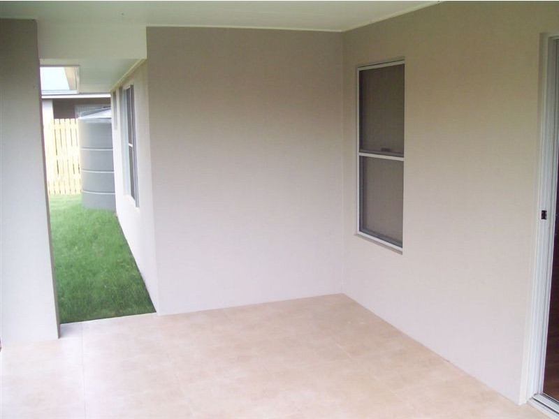 33 Maree Crescent, Gracemere QLD 4702