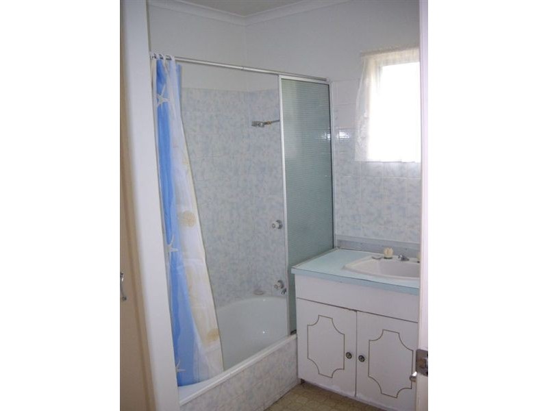 290 Blanchfield Street, Koongal QLD 4701
