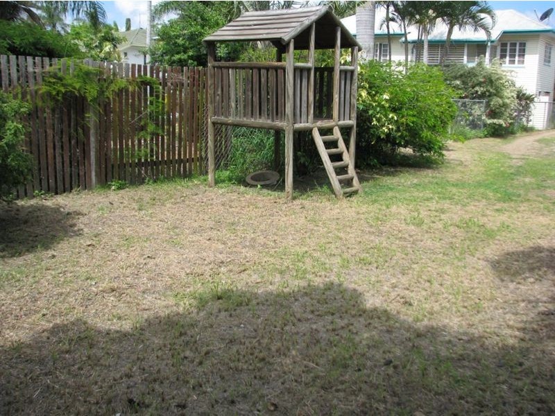 50 Luck Avenue, Wandal QLD 4700