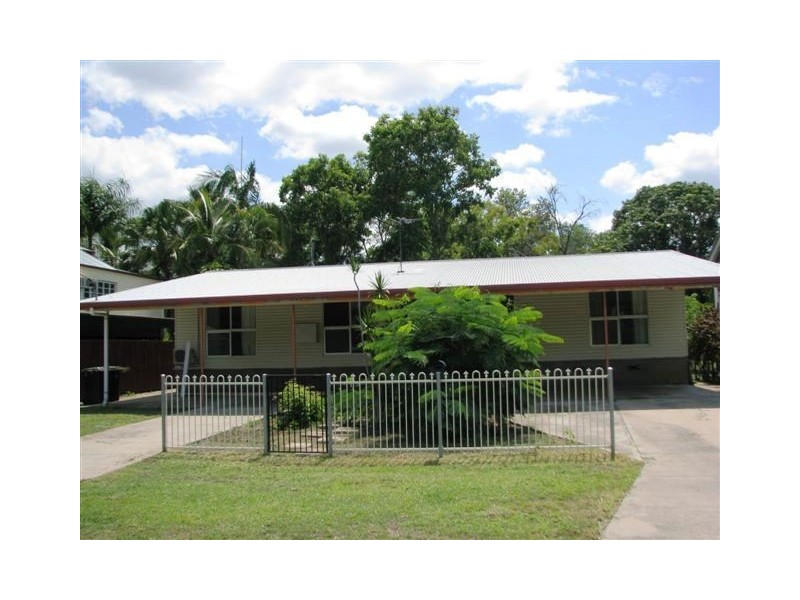 2/7 Reaney Street, Berserker QLD 4701