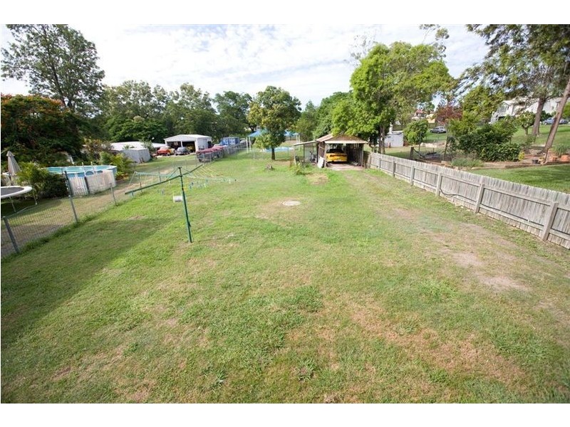 9 Bernard Street, Berserker QLD 4701