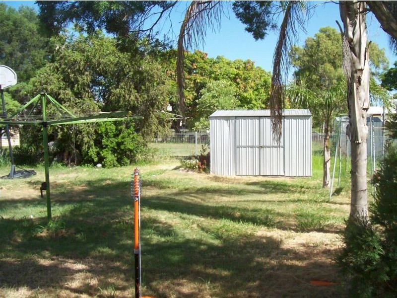 21 Main Street, Park Avenue QLD 4701