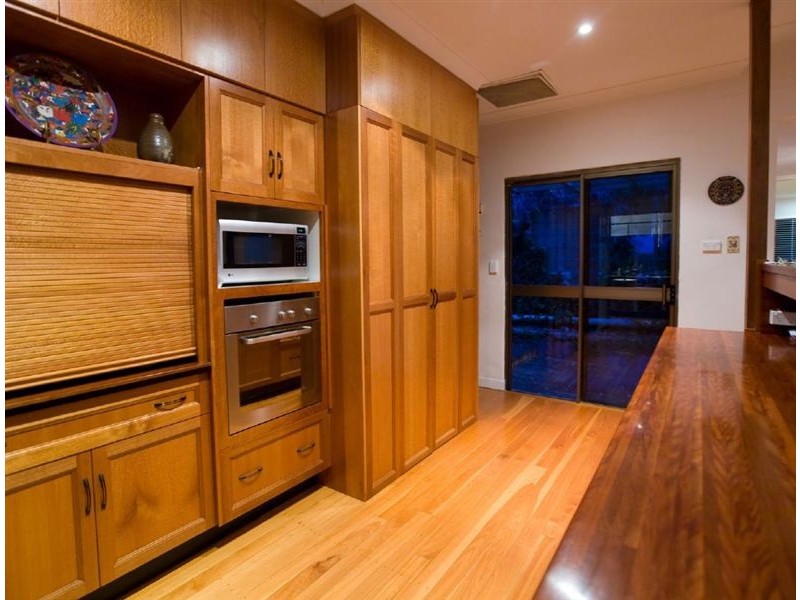 19 Queen Street, The Range QLD 4700