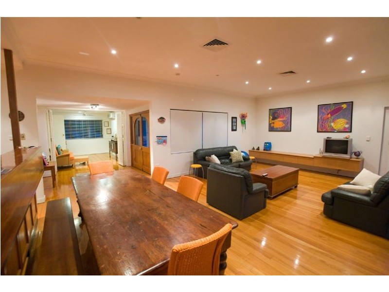 19 Queen Street, The Range QLD 4700
