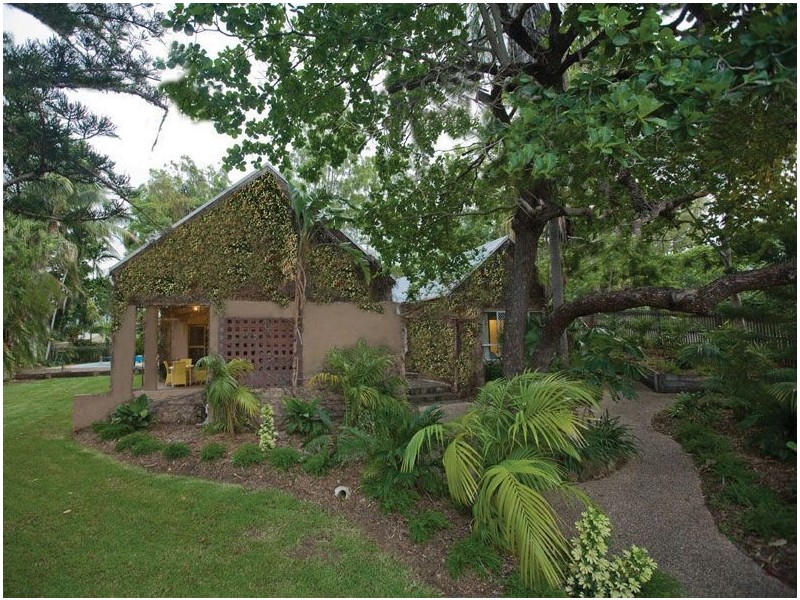 19 Queen Street, The Range QLD 4700