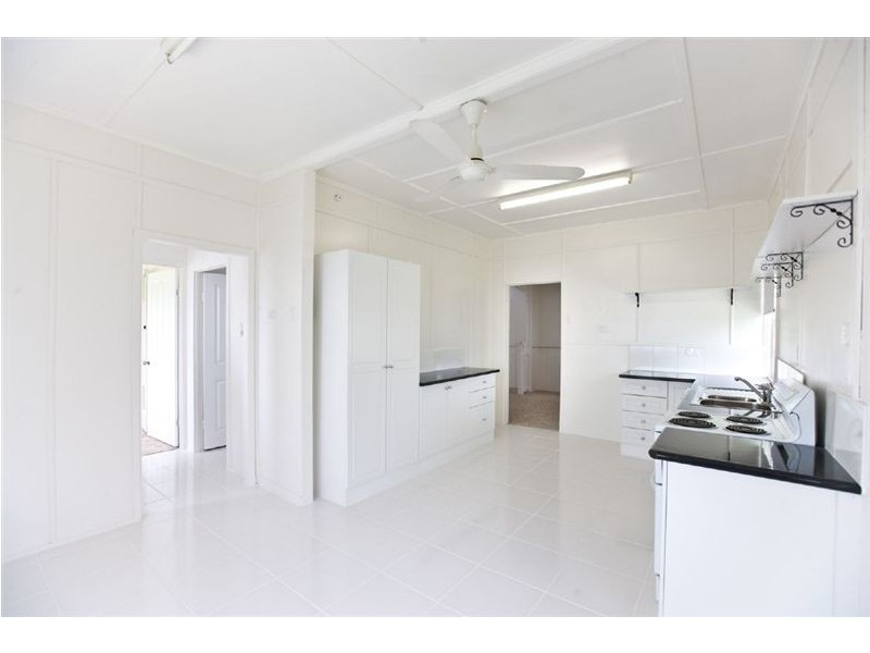23 Lauga Street, Park Avenue QLD 4701