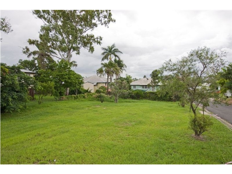 7 Voss Street, The Range QLD 4700