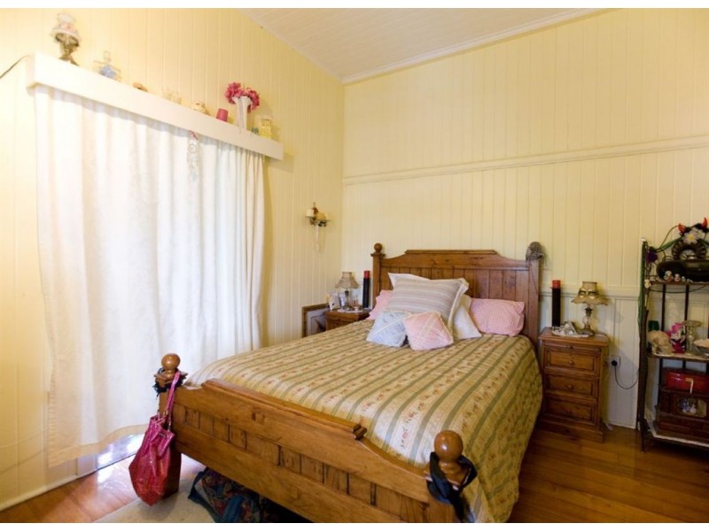 69 North Street, The Range QLD 4700