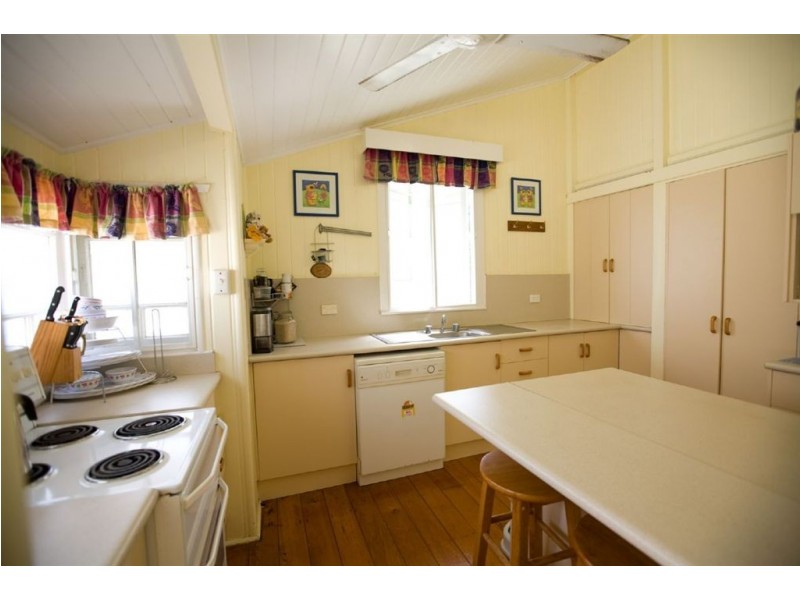 69 North Street, The Range QLD 4700