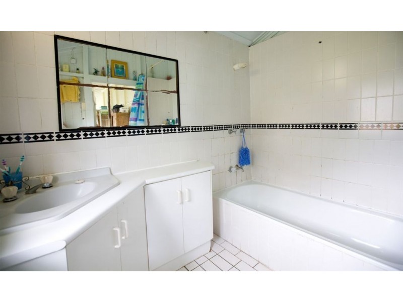 69 North Street, The Range QLD 4700