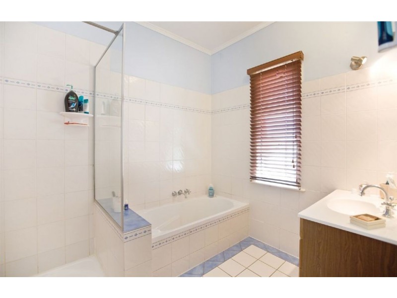 19 Lamington Street, The Range QLD 4700