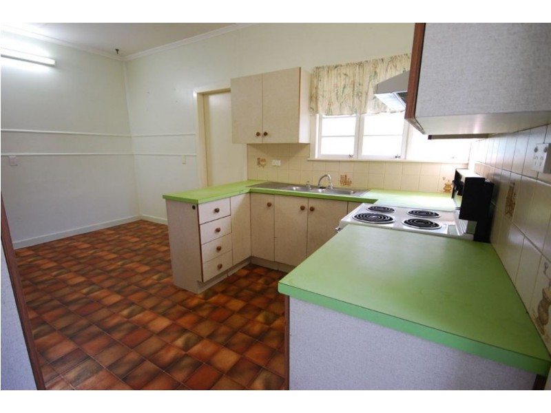 78 Livingstone Street, Berserker QLD 4701