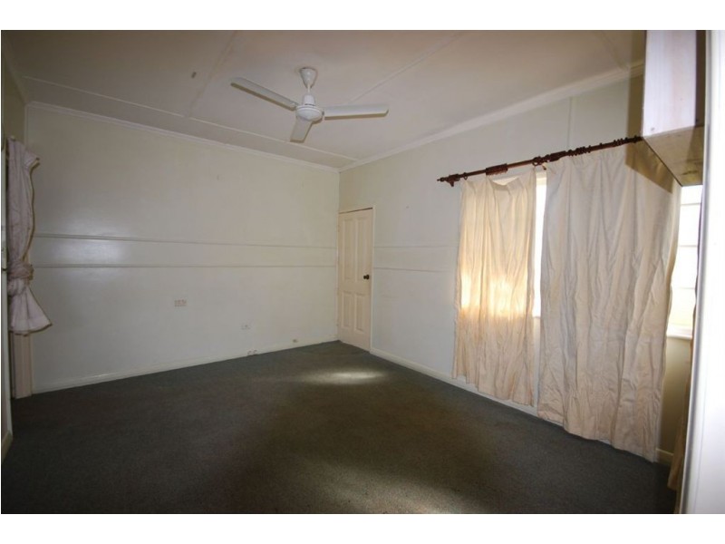 78 Livingstone Street, Berserker QLD 4701