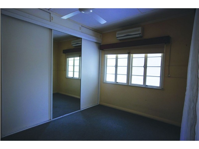 78 Livingstone Street, Berserker QLD 4701