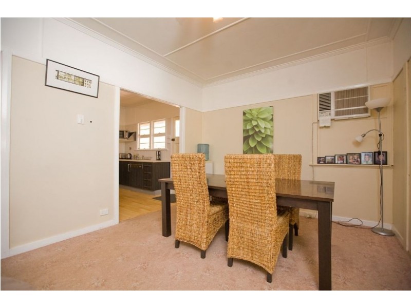 98 Penlington Street, The Range QLD 4700