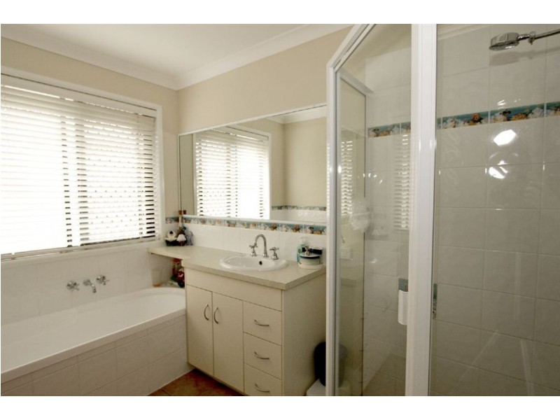 28 Archer Road, Gracemere QLD 4702