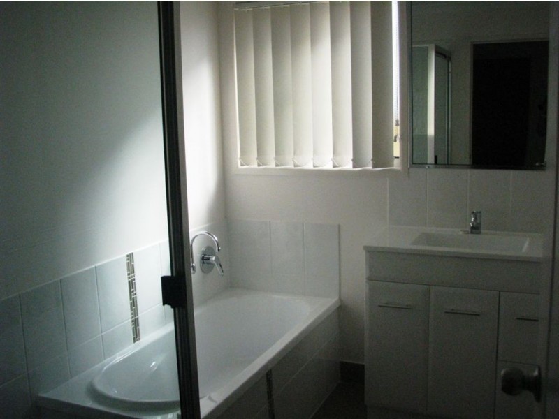 11 Kerrie Mears Crescent, Gracemere QLD 4702