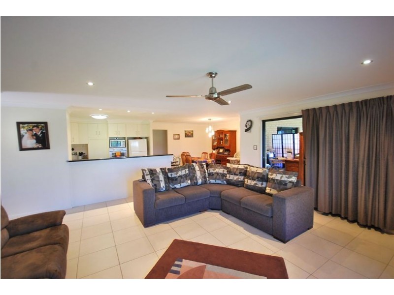 17 Goldfinch Drive, Parkhurst QLD 4702