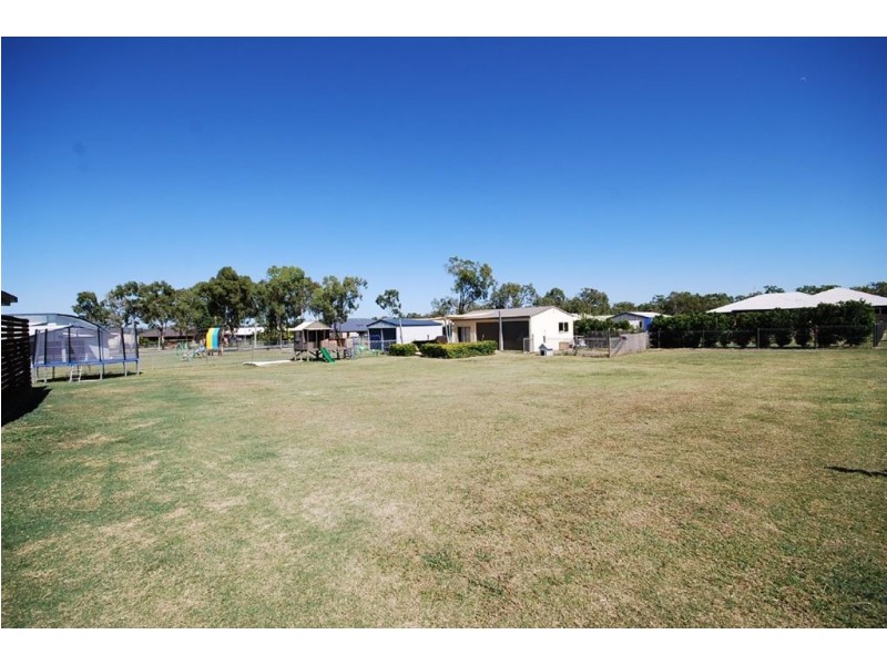 17 Goldfinch Drive, Parkhurst QLD 4702