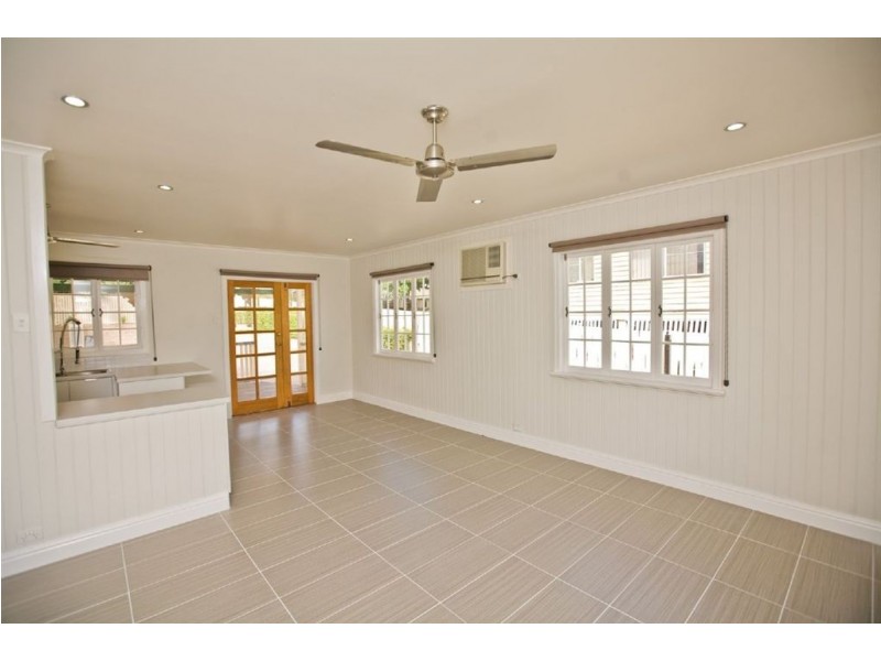 27 Eton Street, West Rockhampton QLD 4700