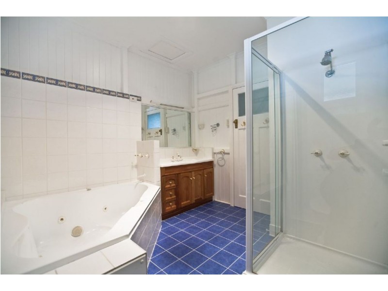 27 Eton Street, West Rockhampton QLD 4700