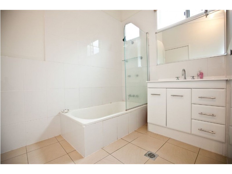 102 Norris Street, Koongal QLD 4701