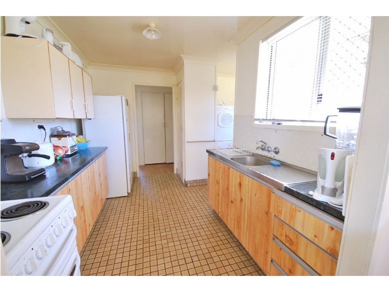 243 Carlton Street, Kawana QLD 4701