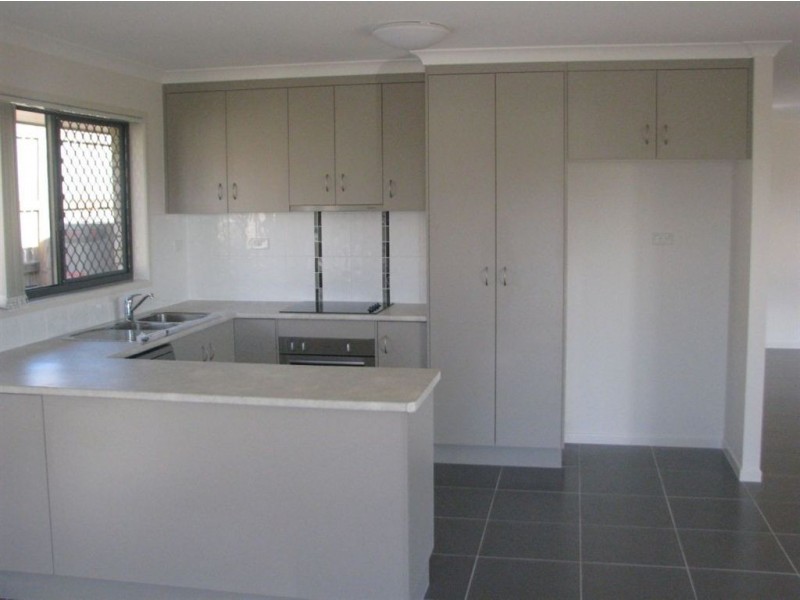 11 mamalis Street, Gracemere QLD 4702