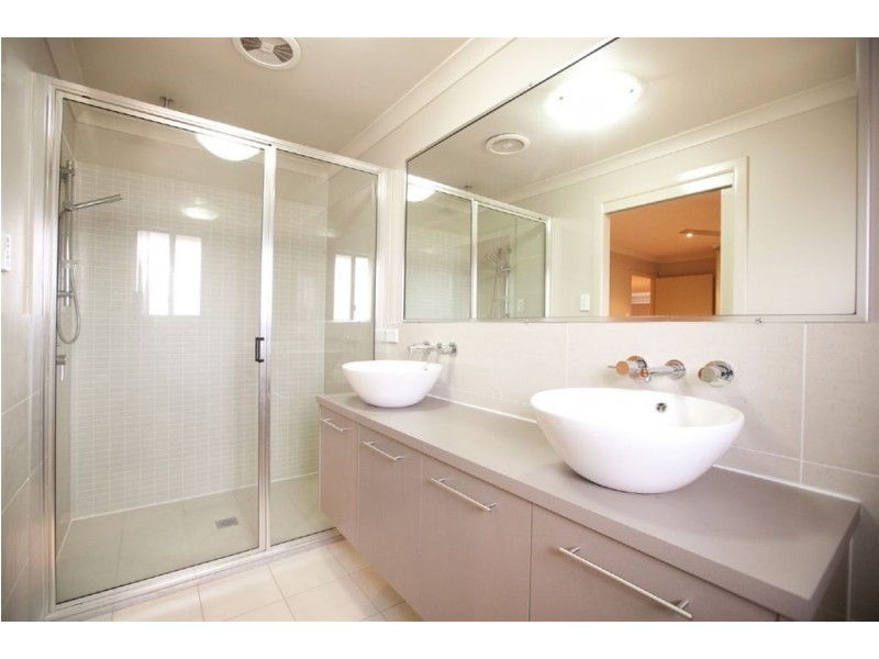 57 Middle Road, Gracemere QLD 4702