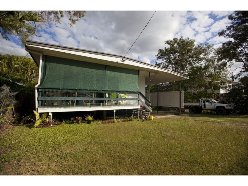 76 Livingstone Street, Berserker QLD 4701