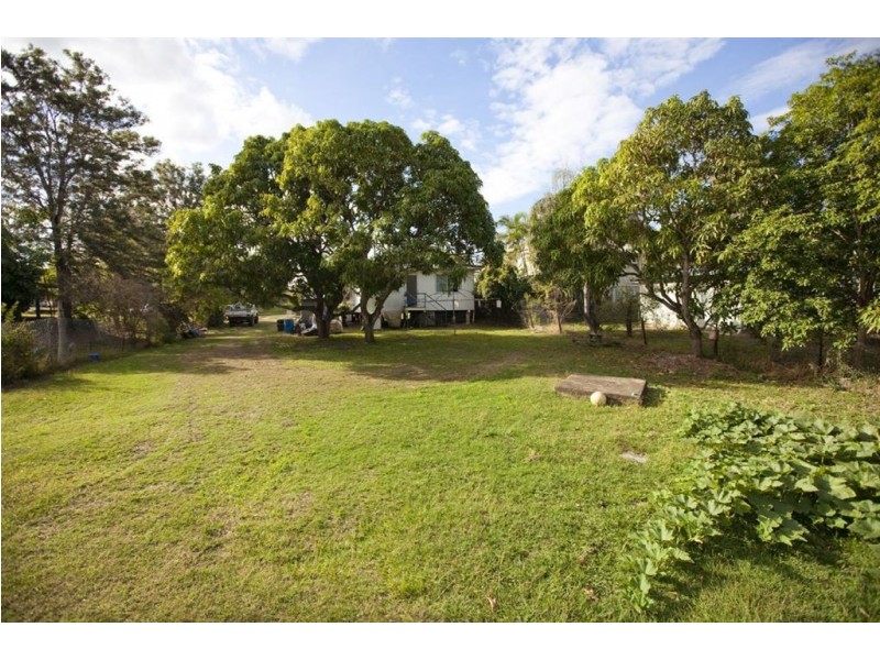 76 Livingstone Street, Berserker QLD 4701