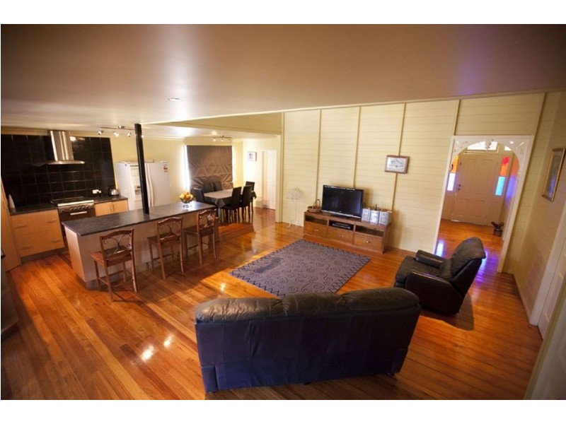 65 West Street, The Range QLD 4700