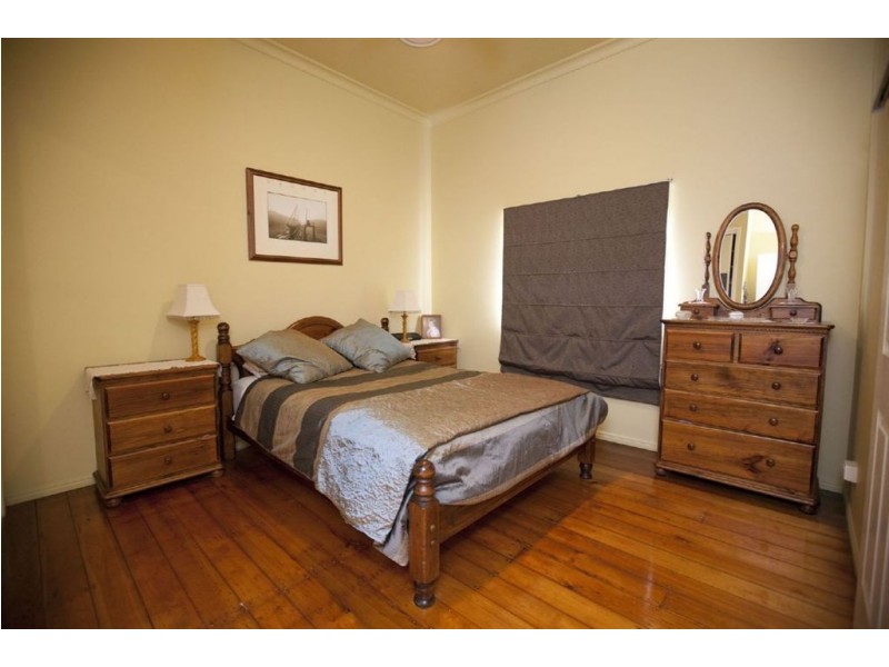 65 West Street, The Range QLD 4700