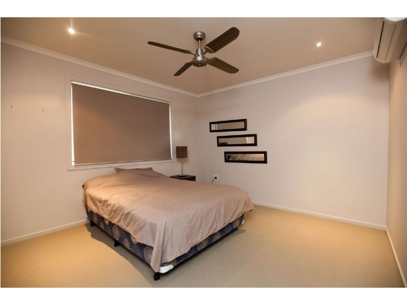 2/75 Edington Street, Berserker QLD 4701