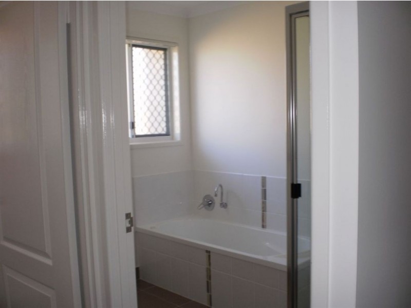 13 Doongarra Crescent, Gracemere QLD 4702