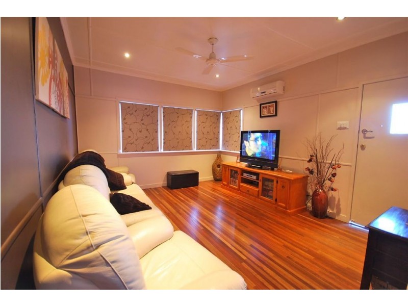 18 Bowen Terrace, The Range QLD 4700