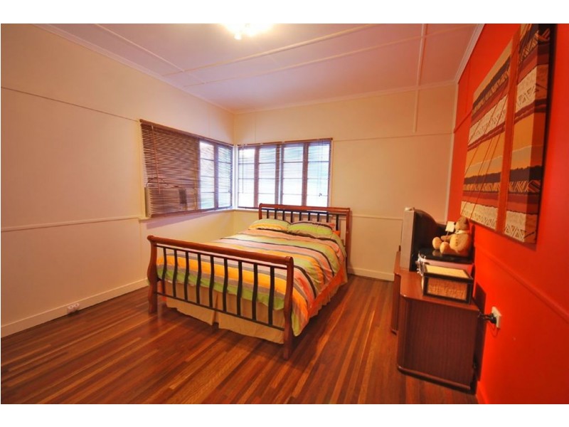 18 Bowen Terrace, The Range QLD 4700