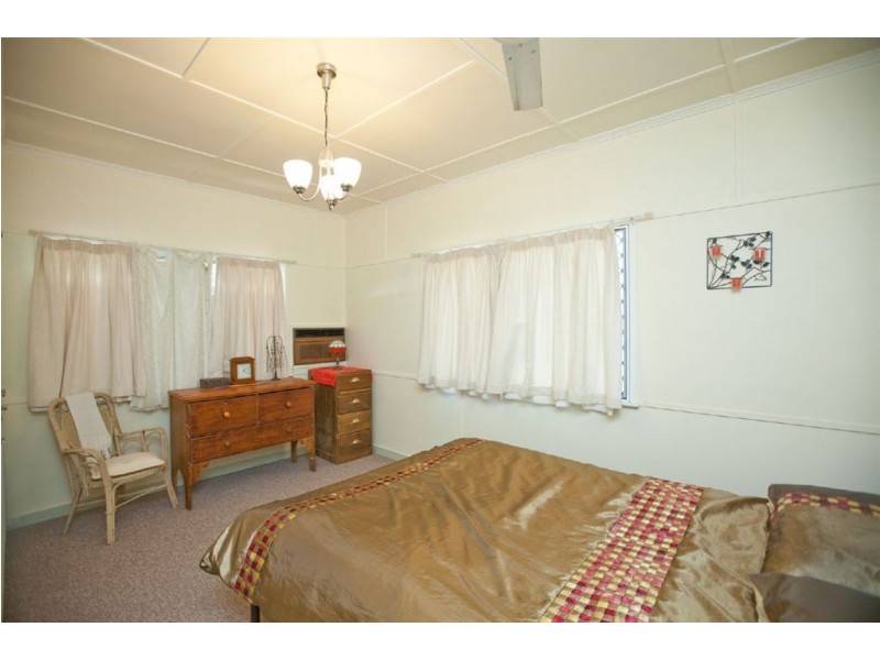 184 Grimley Street, Koongal QLD 4701