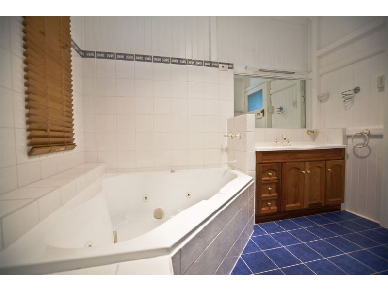 27 Eton Street, Rockhampton QLD 4700