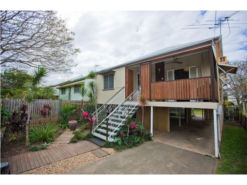 299 East Street, Depot Hill QLD 4700